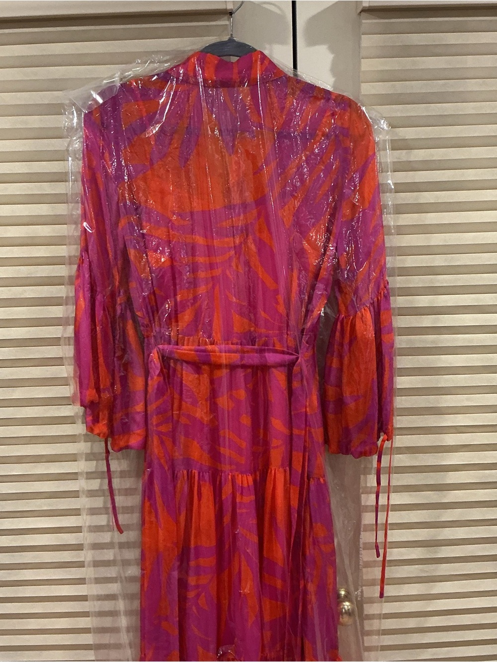 NWOT CH Carolina Herrera Pink and Orange Printed Silk Maxi Dress, Size XS - Picture 7 of 8
